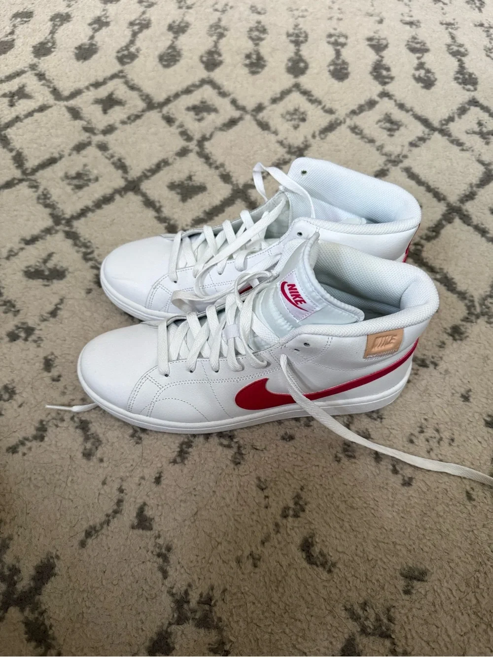 Nike Court Royale 2 Mid sneakers